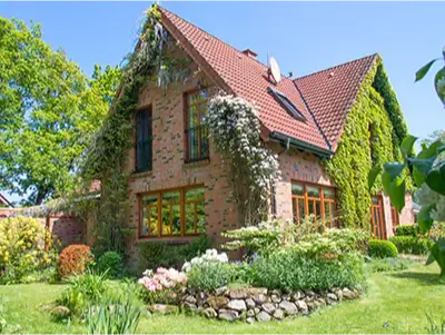 Geerbtes Haus verkaufen: Steuern und Fristen beachten